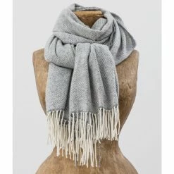 Hot Sale 🎉 Celtic Irish Merino and Cashmere Wool Shawl: Grey 🛒